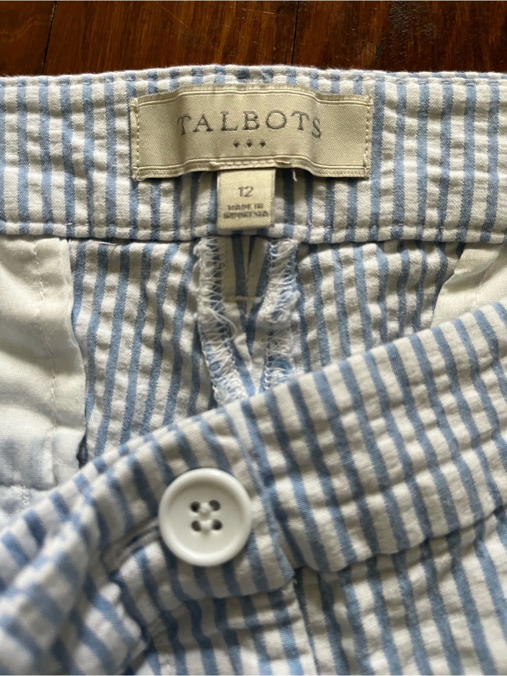 Talbots Light Blue and White Seersucker Crop Pants Size 12 - Picture 2 of 6
